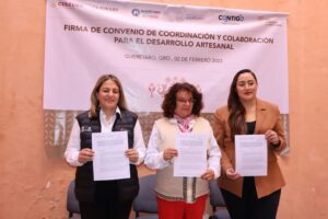 Firman titulares de la Casa Queretana de las Artesanías y del FONART convenio de colaboración