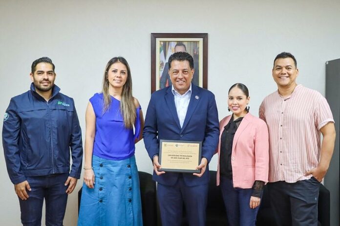 Distintivo Sin Brecha adorna a la UTSJR por su labor en equidad de género