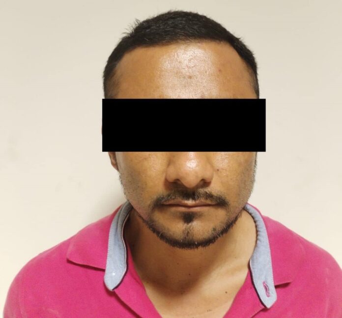 Policía municipal  de San Juan del Río detiene a sujeto que robó mercancía en local comercial