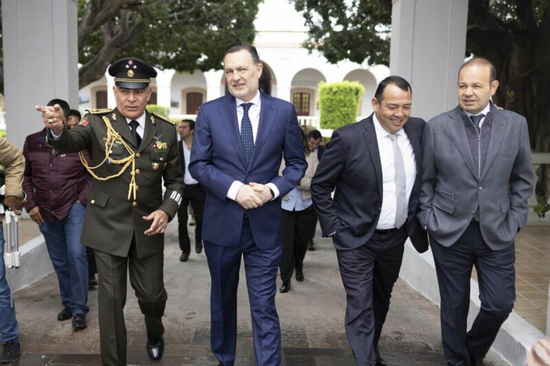 Gobernador Kuri reconoce al Ejército Mexicano por su labor en la defensa de Querétaro