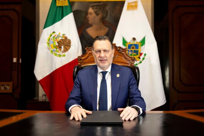 Mauricio Kuri busca regular redes sociales en Querétaro