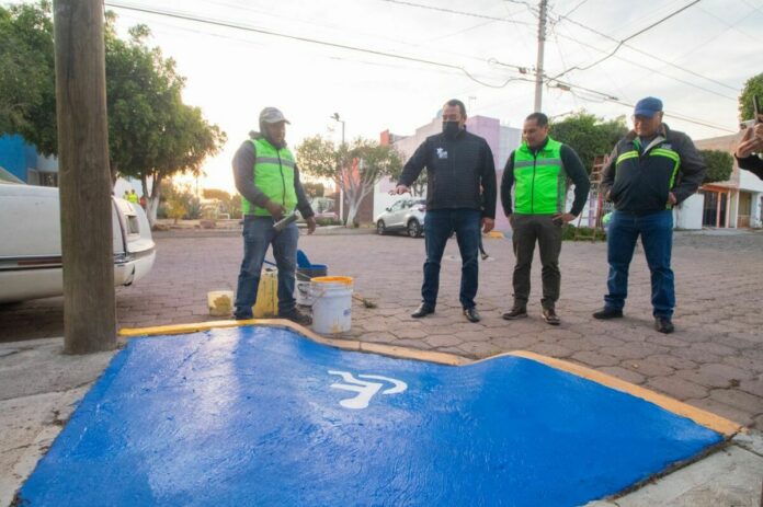 Autoridades supervisan mejoramiento de espacios públicos en Lomas del Pedregal, San Juan del Río