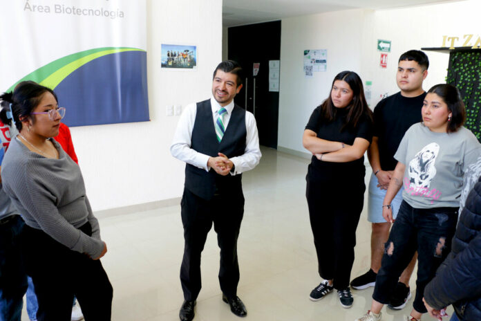 Certifican calidad educativa de la carrera de Turismo en la UTC