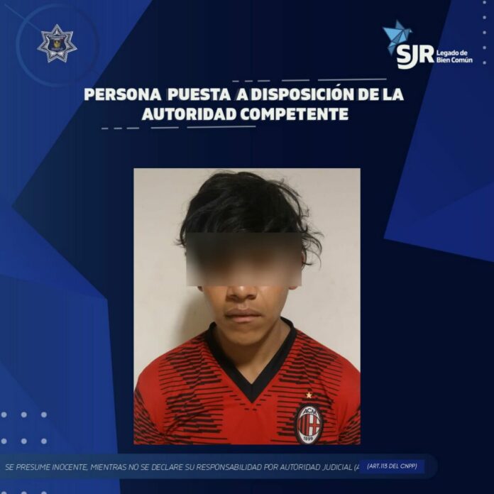 Detienen a joven por asalto violento a farmacia en San Juan del Río