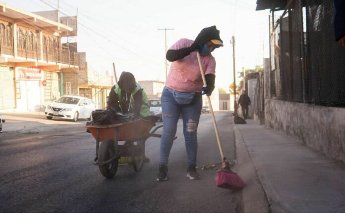 Alcalde de San Juan del Río supervisa trabajos de Servicios Público en El Sagrado Corazón