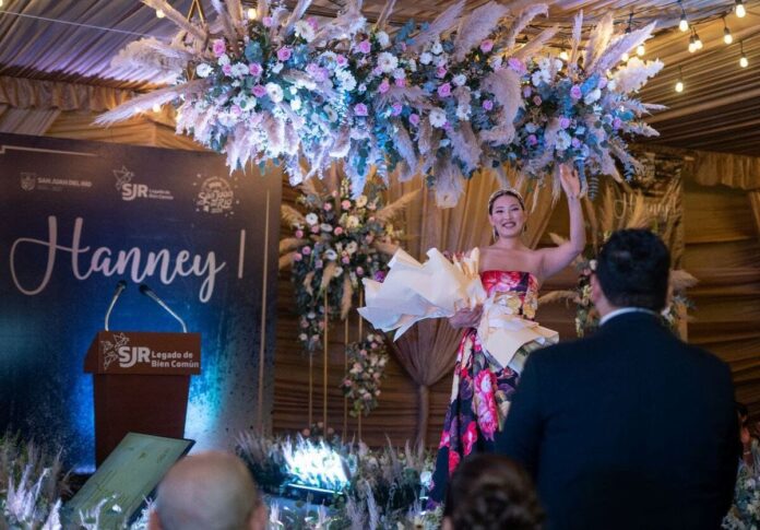 Hanney I es la reina de la Feria Nacional Ganadera de San Juan del Río 2025