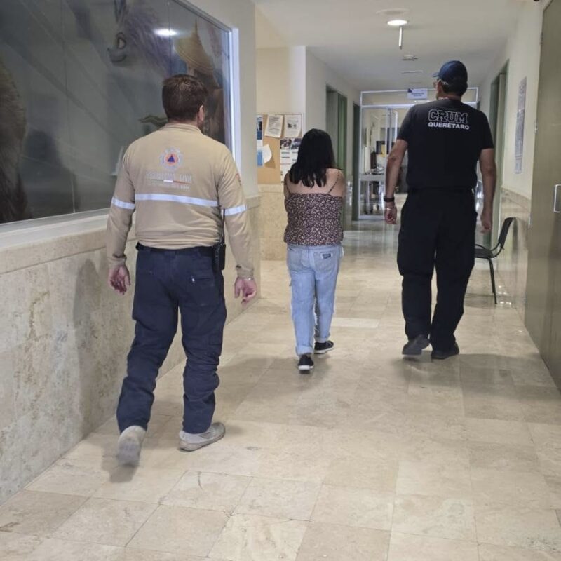 Rescatan a mujer que intentaba atentar contra su vida en San Juan del Río