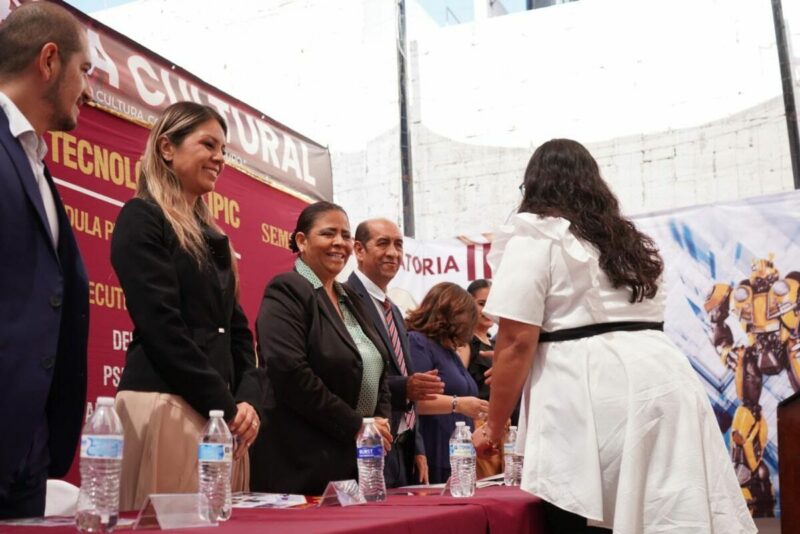 Inauguran Semana Cultural en IPIC y entregan títulos en San Juan del Río