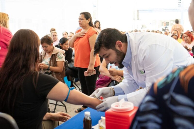 Presidente Roberto Cabrera dio inicio a la toma de 180 muestras gratis para detectar cáncer en SJR