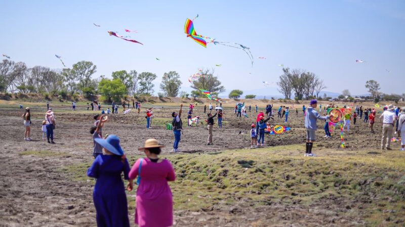 Realizan con éxito el Primer Festival de “A Volar Papalote” en San Juan del Río