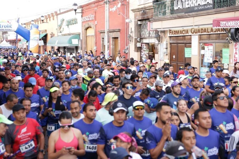 Medio Maratón San Juan del Río 2025 reúne a más de 1,500 Corredores