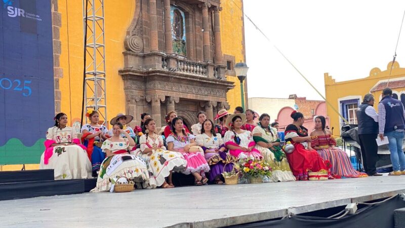 Reconocen a Blanca Arely Chávez como “Flor Más Bella del Campo 2025” en San Juan del Río