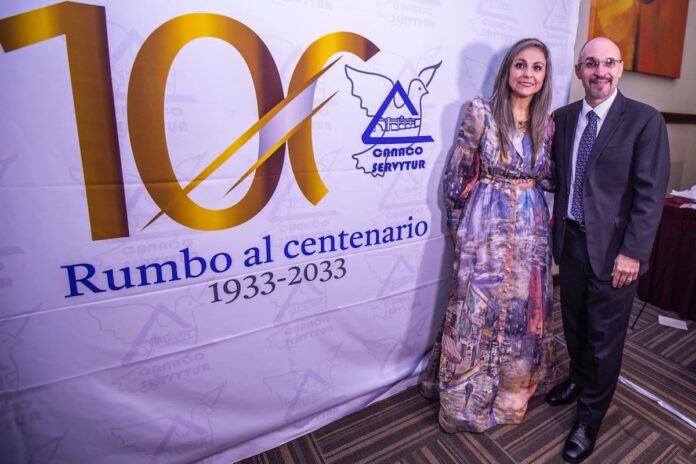 CONCANACO SERVYTUR extiende su programa de emprendimiento juvenil a la UAQ