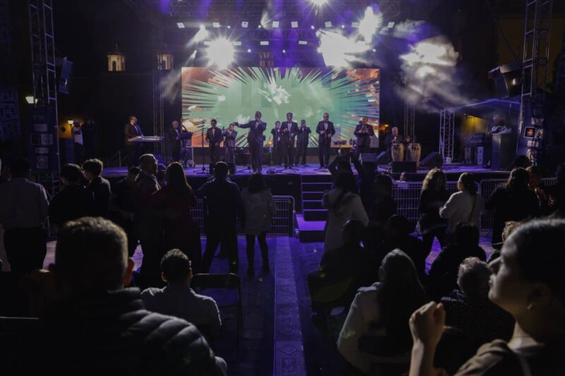 Celebra San Juan del Río 494 años con concierto de la Sonora Santanera