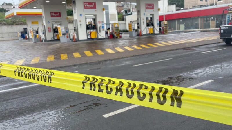 Pierde la vida motociclista atrapado entre dos autos en Av. Río Moctezuma de San Juan del Río