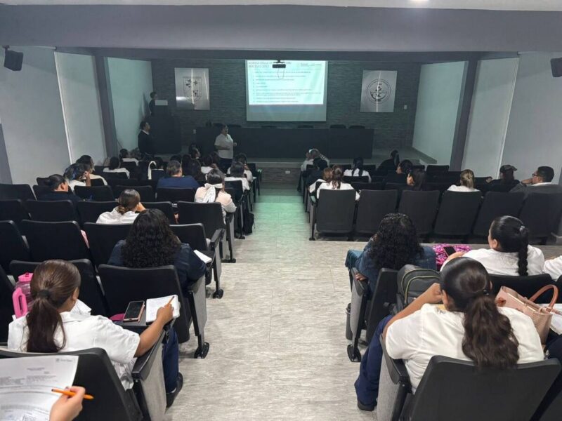 Secretaría de Salud capacita a profesionales de enfermería en vacunación universal