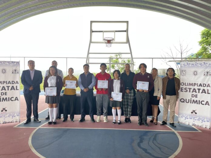 Seis estudiantes del COBAQ avanzan a la final de la Olimpiada Estatal de Química