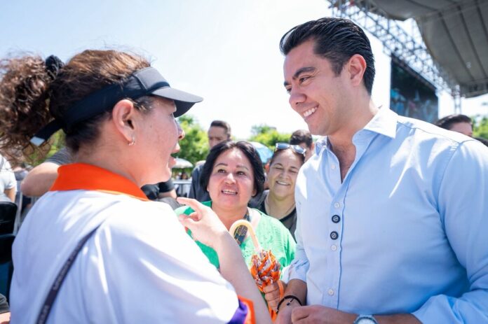 Felifer Macías asiste a la inauguración de los Juegos Magisteriales del SNTE 2025