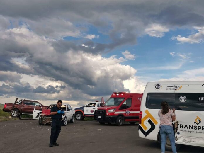Choque en carretera 122 de San Juan del Río deja seis valorados