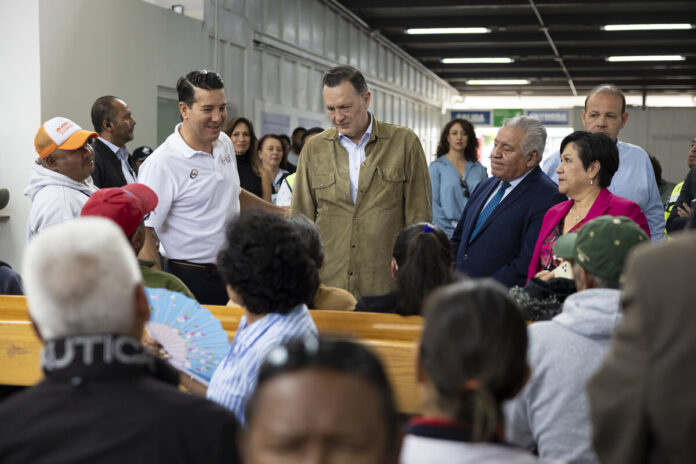 Gobernador Mauricio Kuri visita el Instituto Mexicano de Oftalmología