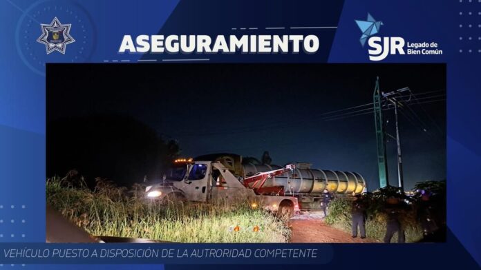 SSPM-SJR asegura tractocamión cerca de toma clandestina en San Javier