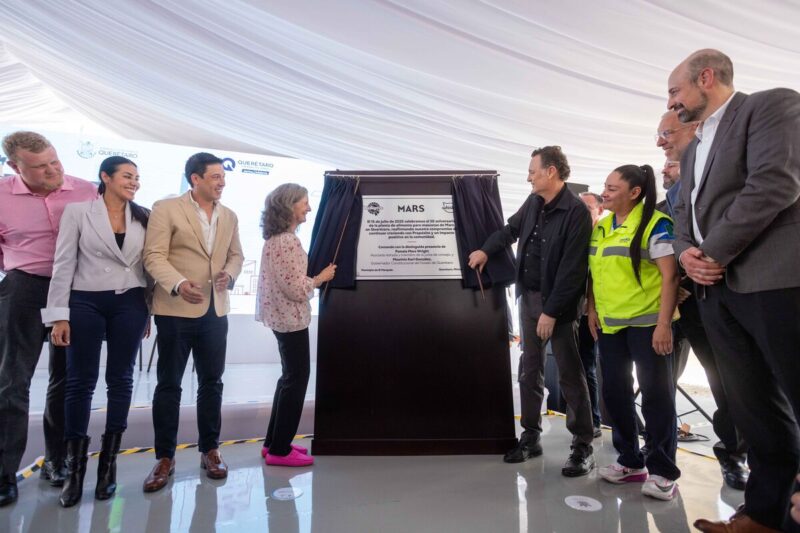 Mauricio Kuri encabeza aniversario de Mars Pet Nutrition en Querétaro
