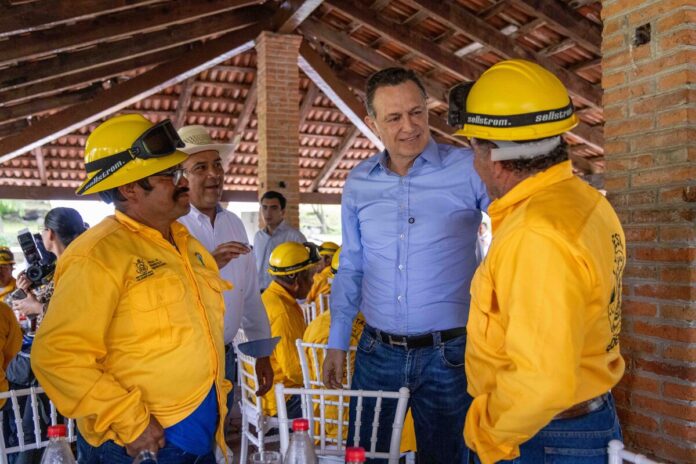 Mauricio Kuri reconoce labor de brigadistas forestales en Querétaro