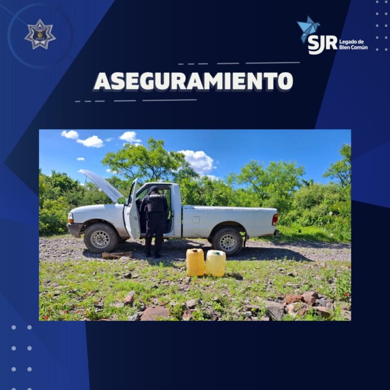 Policía de SJR asegura a hombre con bidones de hidrocarburo en Paso de Mata