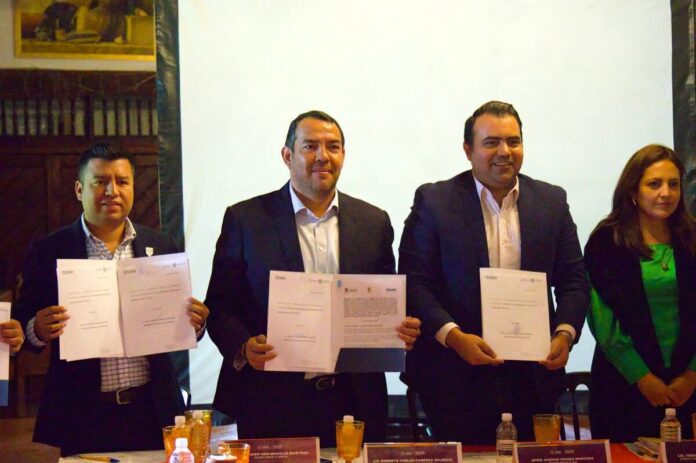 Roberto Cabrera fortalece gestión municipal de San Juan del Río con convenio CEDEM