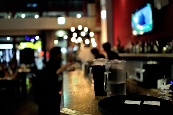 Se evalúan condiciones de seguridad para ampliar horarios de bares y restaurantes en San Juan del Río