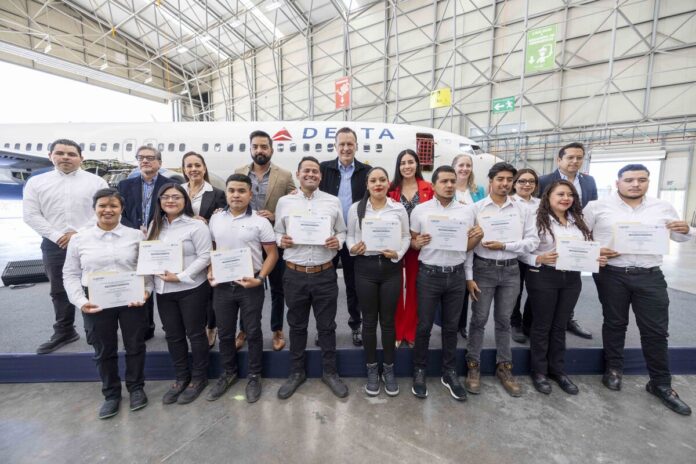 Gobierno de Querétaro y TechOps fortalecen el talento aeroespacial