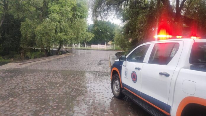 Alcalde de San Juan del Río y gabinete se preparan para posibles crecidas del río