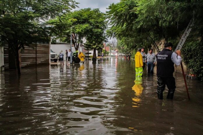 Lluvias en San Juan del Río dejan afectaciones menores