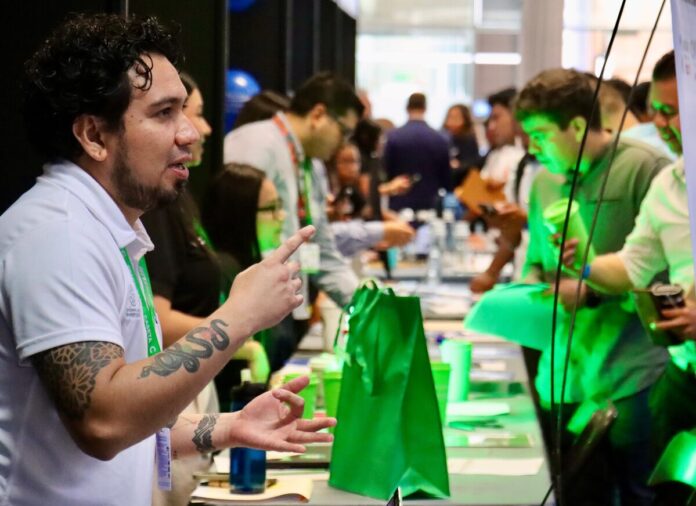 Secretaría del Trabajo organiza Expo Empleo en Michelin
