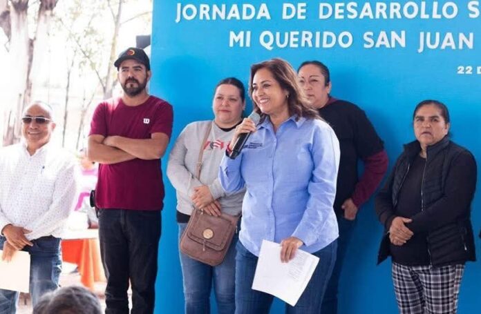 Entregarán computadoras a estudiantes de San Juan del Río