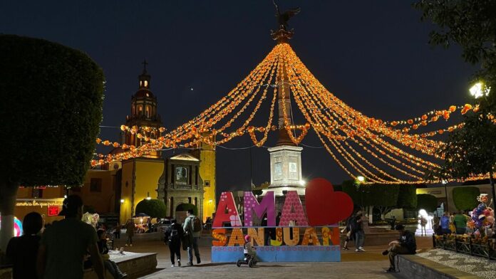 Alistan adornos por Día de Muertos en San Juan del Río; preparan operativo en panteones