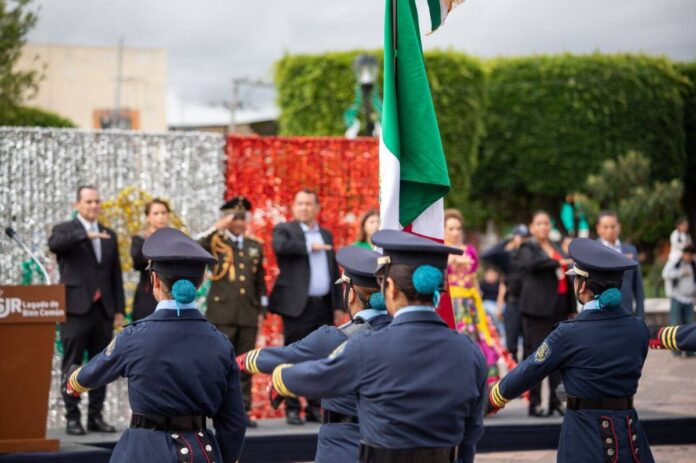 Conmemoran en San Juan del Río el 215 Aniversario de la Independencia