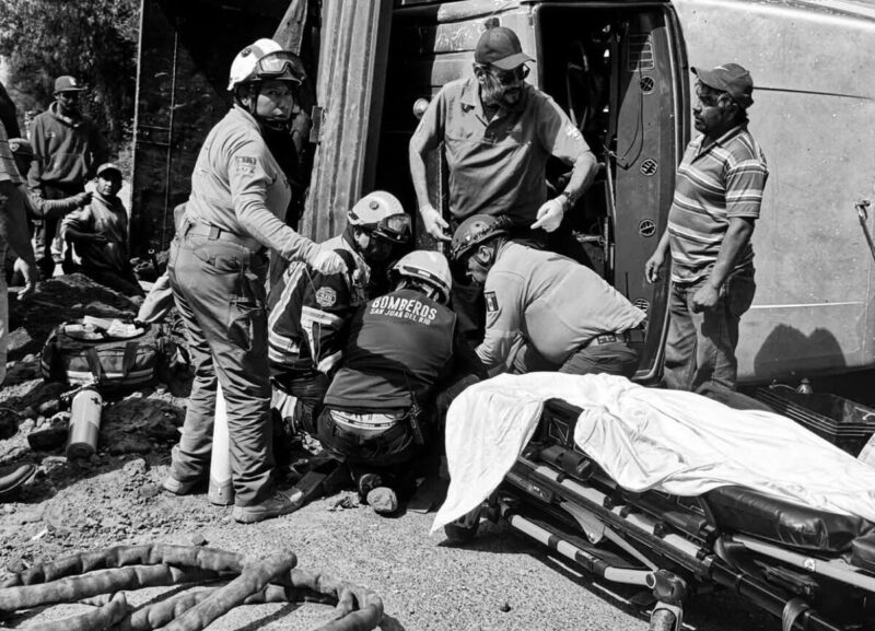 Fatal accidente en San Juan del Río: Dos muertos y 2 heridos