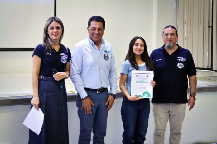 La UTSJR reconoce desempeño de docentes del Centro de Idiomas