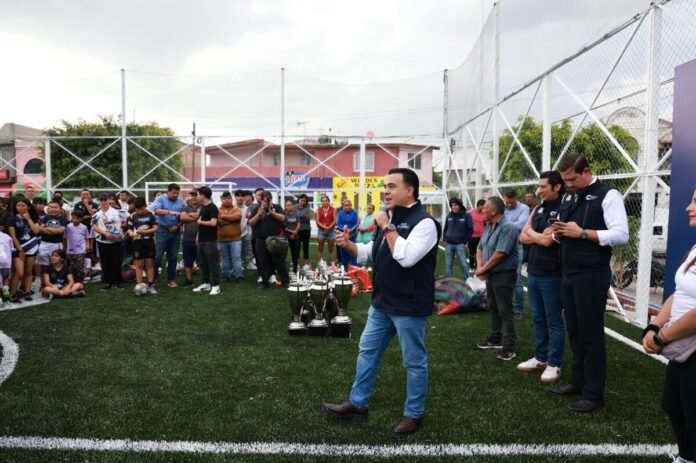 SEDESOQ Entrega Canchas de Fútbol Rehabilitadas en 'La Negreta'