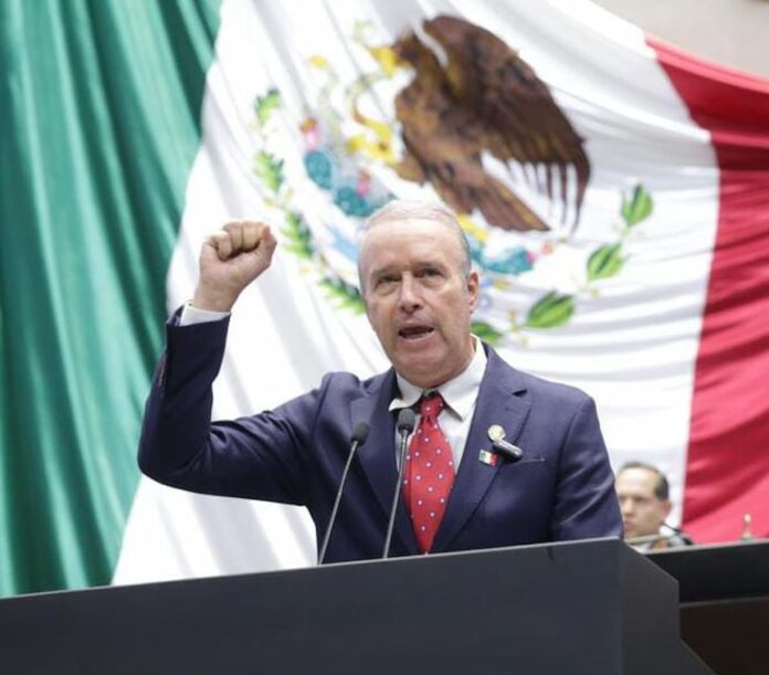 Sin alianza PAN-PRI, se arriesga a entregar Querétaro en 2027: Mario Calzada