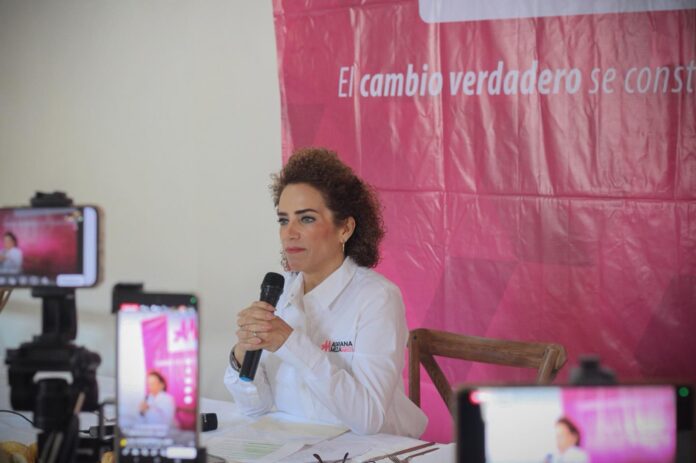 Descontento por baches, alumbrado y recolección de basura en SJR: Adriana Meza