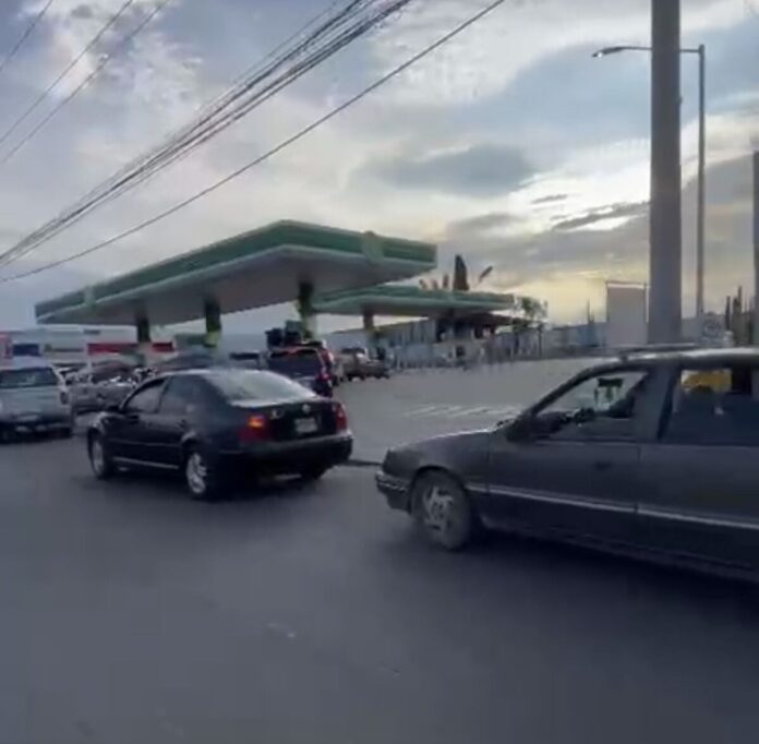 Reportan desabasto de gasolina en municipios de Querétaro