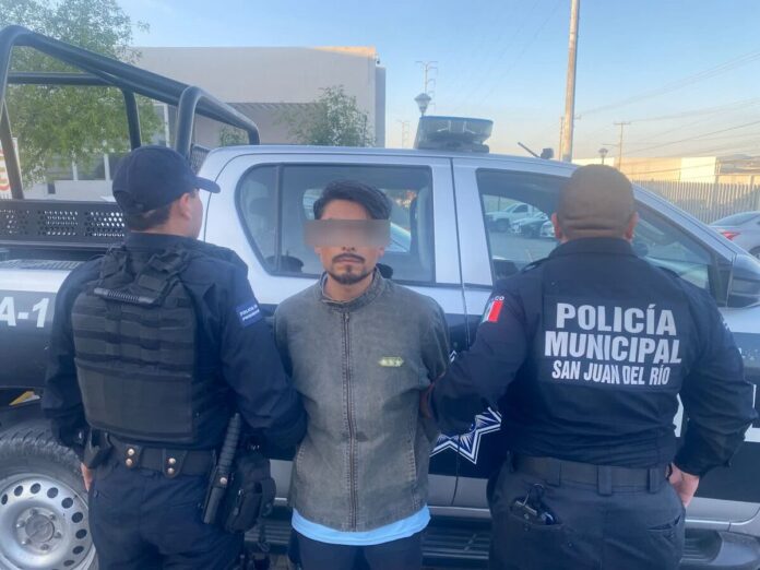 Policía de SJR asegura a hombre que seguía a su expareja; contaba con medida de restricción