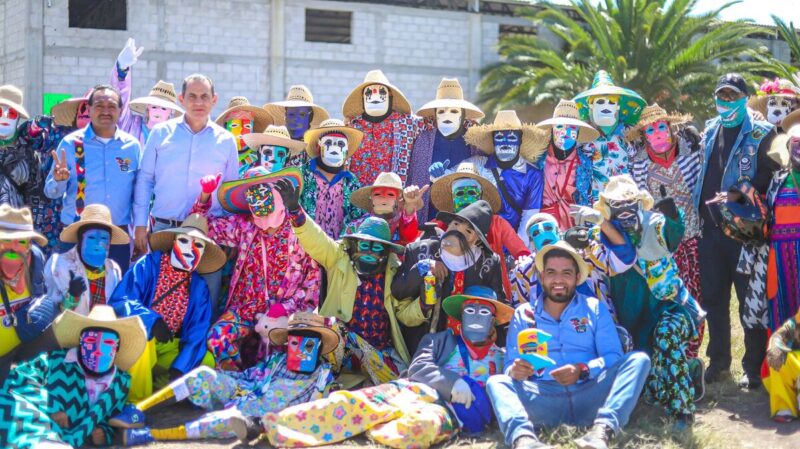 Realizan con éxito el “Segundo Festival de la Máscara de Palo, Danzas y Xhitases Únicos y Diferentes” en La Valla
