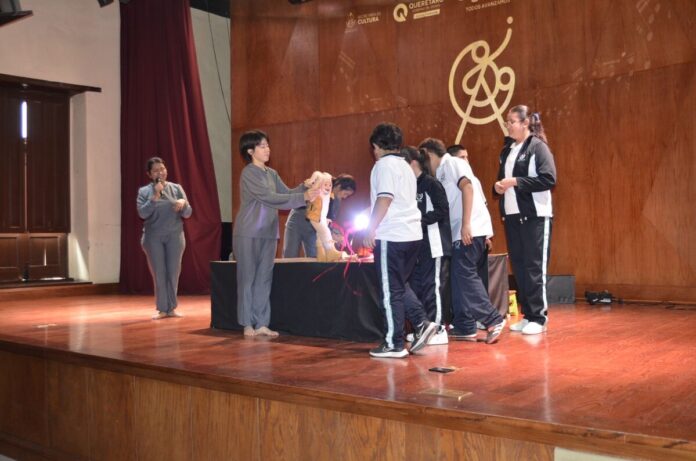 Arrancan SECULT y USEBEQ el Programa de Artes Escénicas en la Escuela