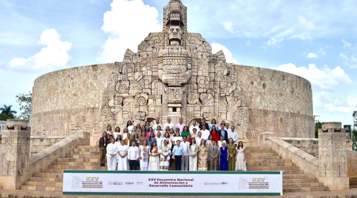 DIF Estatal Querétaro participa en Encuentro Nacional de Alimentación y Desarrollo Comunitario en Mérida