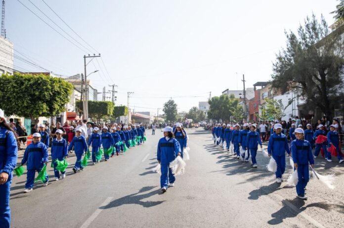 Desfile Deportivo por el 115 Aniversario de la Revolución Mexicana se realiza con saldo blanco en SJR