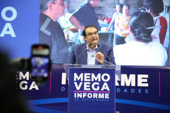 Diputado Memo Vega presentó su informe de actividades en San Juan del Río