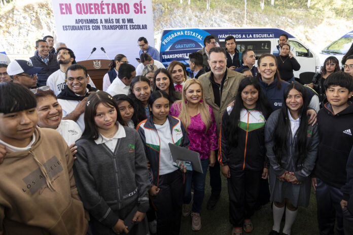 Mauricio Kuri refuerza el transporte escolar en la Sierra Gorda con 10 nuevas unidades